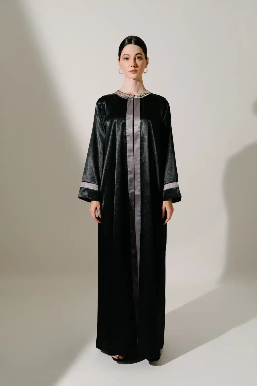 HAFSA OPEN ABAYA IN in Black